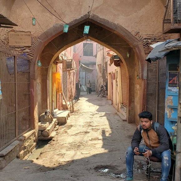 Handicrafts from Near and Far - Picture 3 of 15